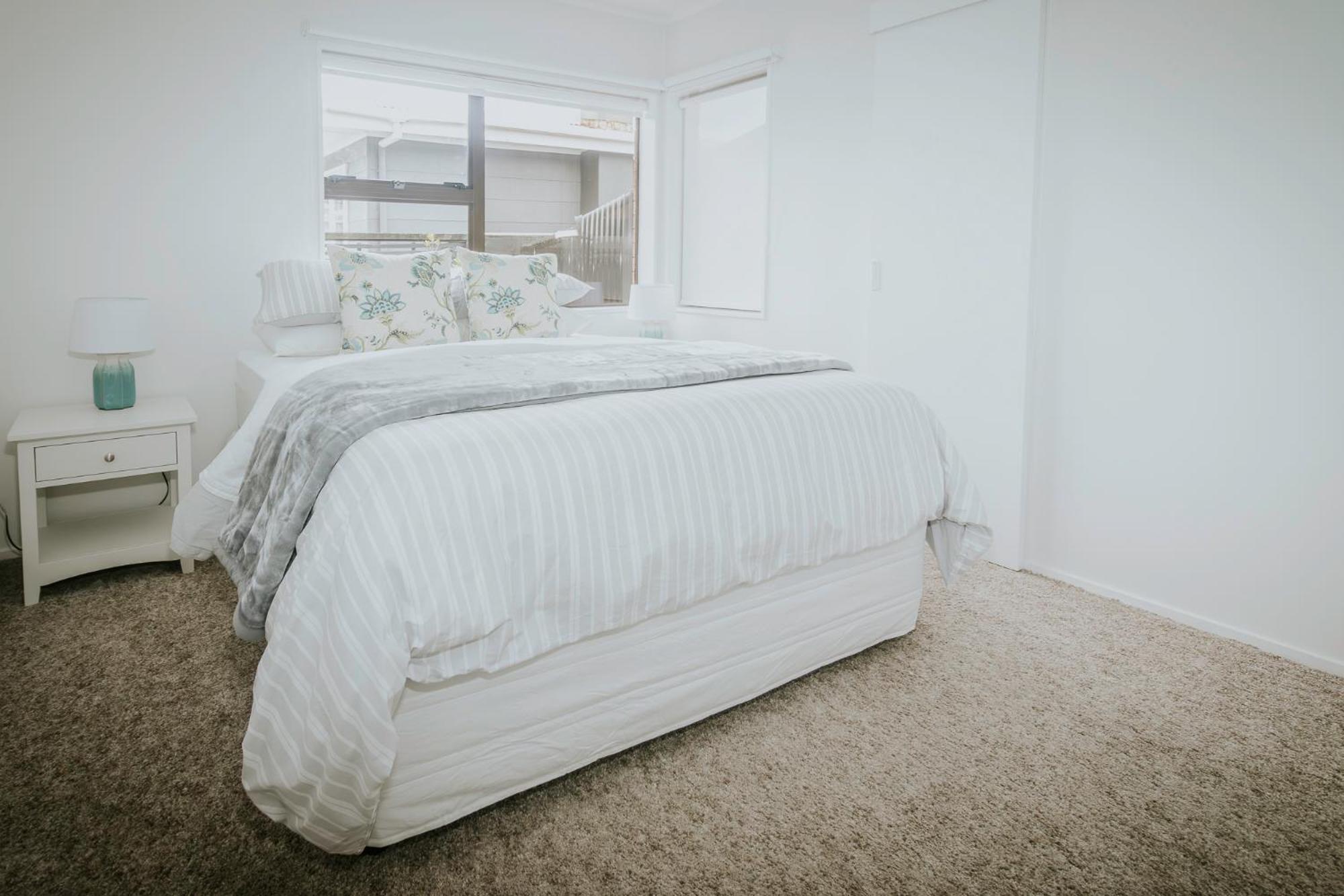 Salty Breeze Beach House Orewa Exteriör bild